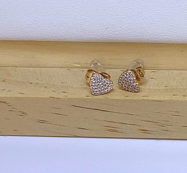 Aretes love